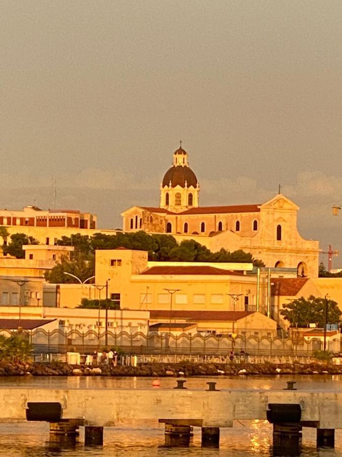 مبيت وإفطار كالياري Marina Di Castello المظهر الخارجي الصورة