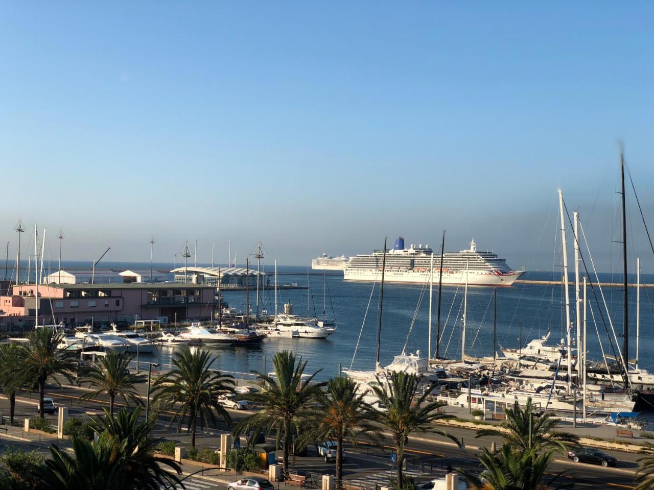 مبيت وإفطار كالياري Marina Di Castello المظهر الخارجي الصورة